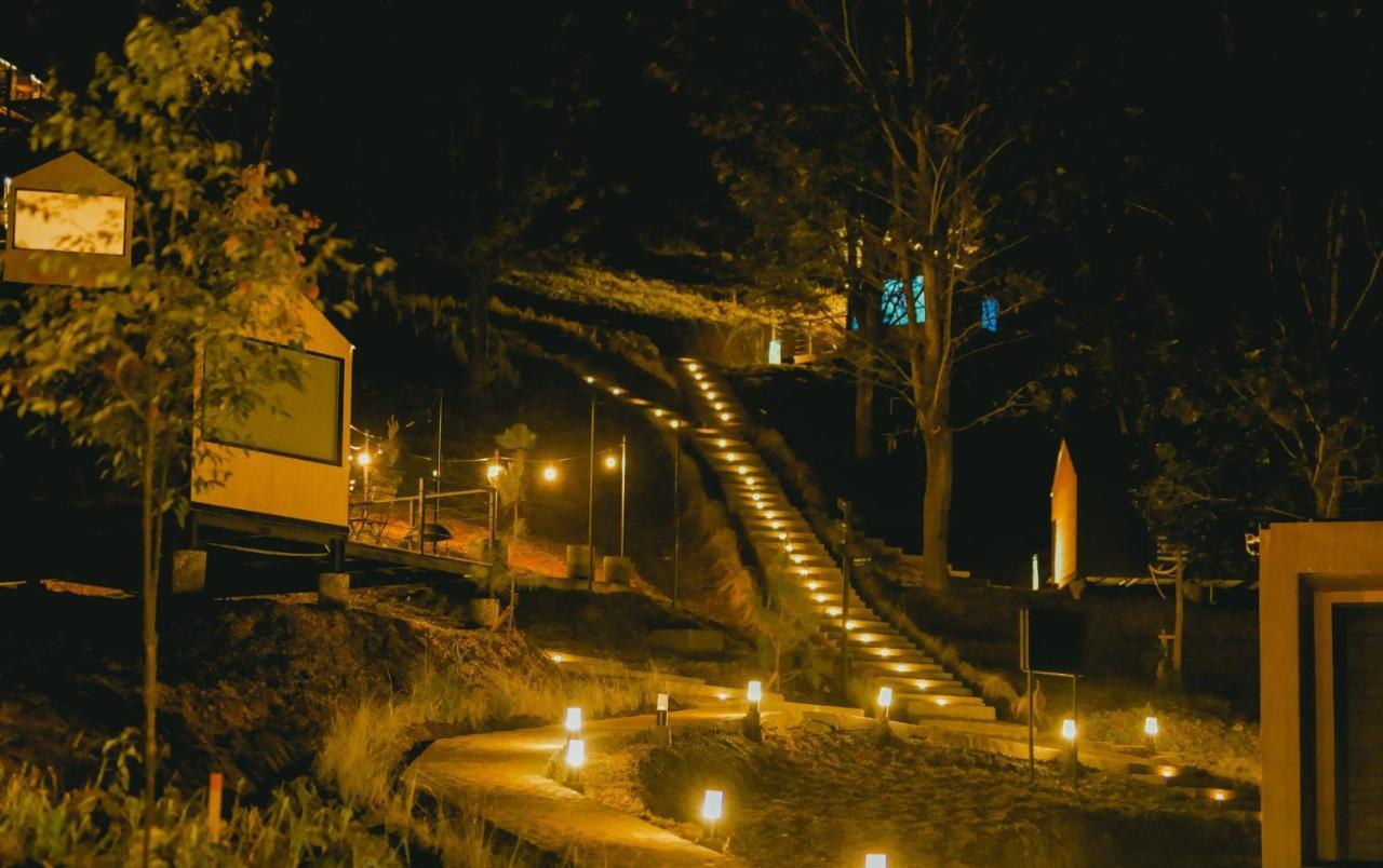 Bobocabin Gunung Mas, Puncak Tagalbato Buitenkant foto
