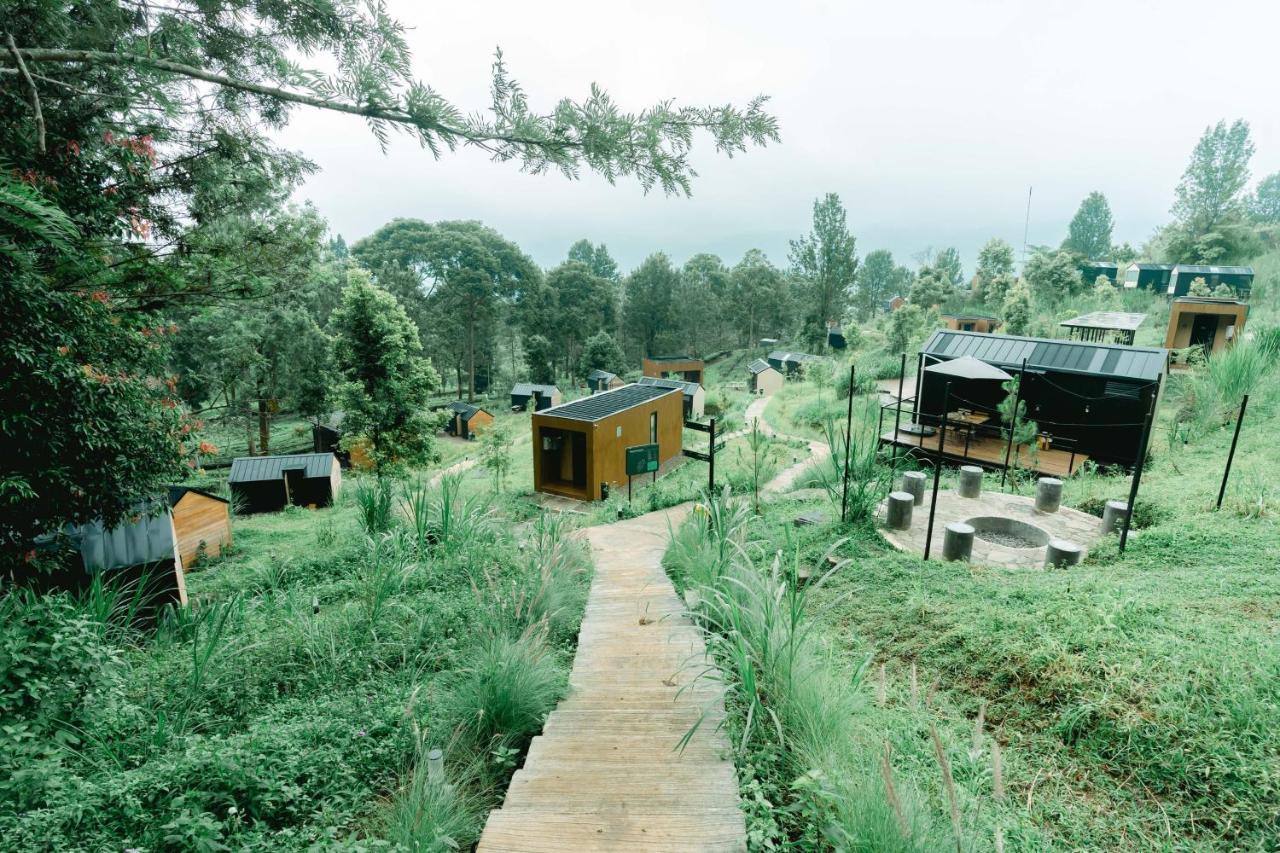 Bobocabin Gunung Mas, Puncak Tagalbato Buitenkant foto